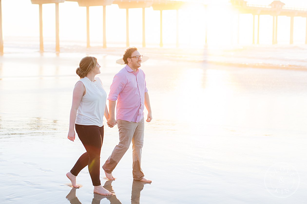 Scripps Seaside Forum Engagement, la jolla engagement, scripps pier, scripps pier portrait session, golden hour portraits, golden hour engagement session, natural light engagement photographers, beach engagement session