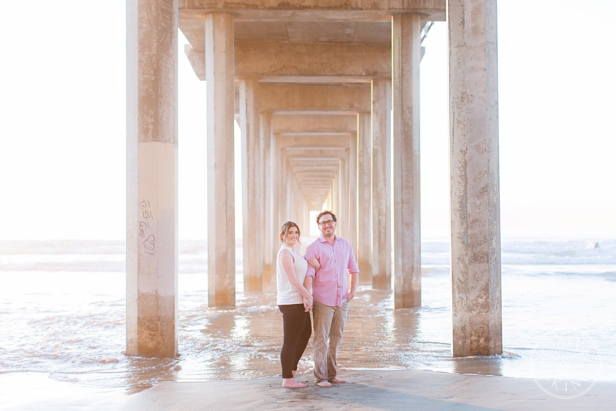 Scripps Seaside Forum Engagement, la jolla engagement, scripps pier, scripps pier portrait session, golden hour portraits, golden hour engagement session, natural light engagement photographers, beach engagement session