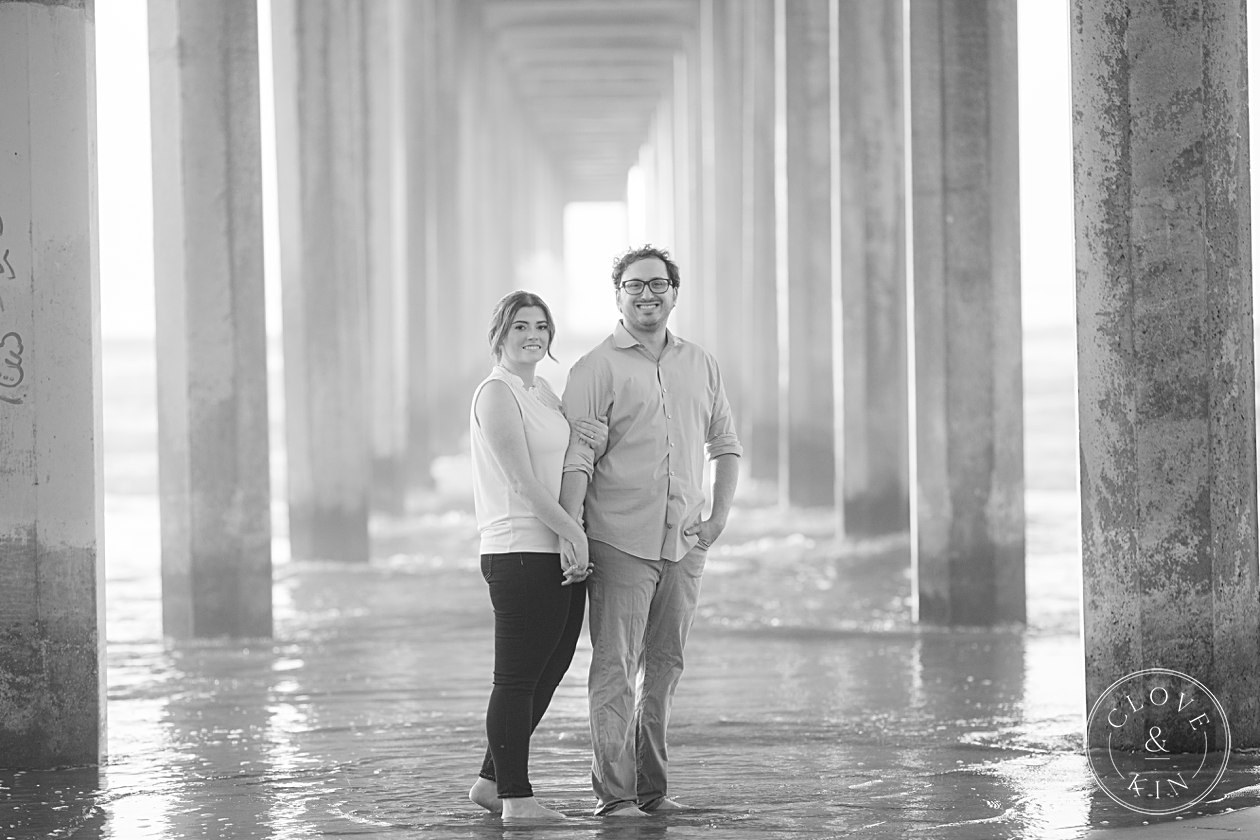 Scripps Seaside Forum Engagement, la jolla engagement, scripps pier, scripps pier portrait session, golden hour portraits, golden hour engagement session, natural light engagement photographers, beach engagement session