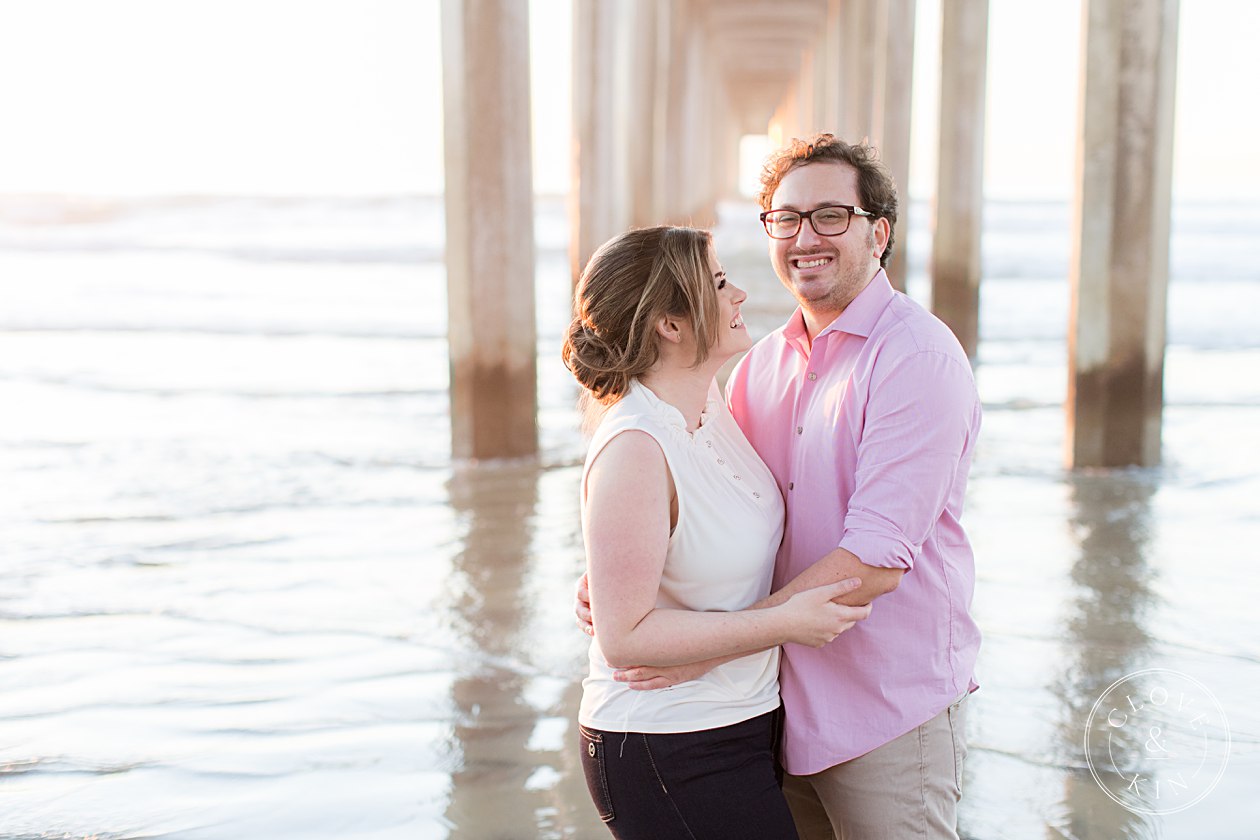 Scripps Seaside Forum Engagement, la jolla engagement, scripps pier, scripps pier portrait session, golden hour portraits, golden hour engagement session, natural light engagement photographers, beach engagement session