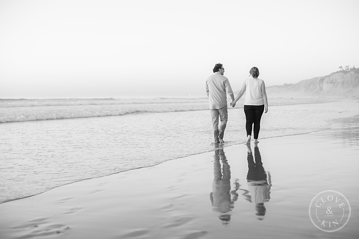 Scripps Seaside Forum Engagement, la jolla engagement, scripps pier, scripps pier portrait session, golden hour portraits, golden hour engagement session, natural light engagement photographers, beach engagement session