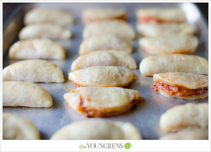 Empanada recipe, recipe for Chorizo Pepper Hand Pies, empanada recipe with chorizo, appetizer recipe, quick Mexican recipe, recipe with chorizo, recipe with puff pastry