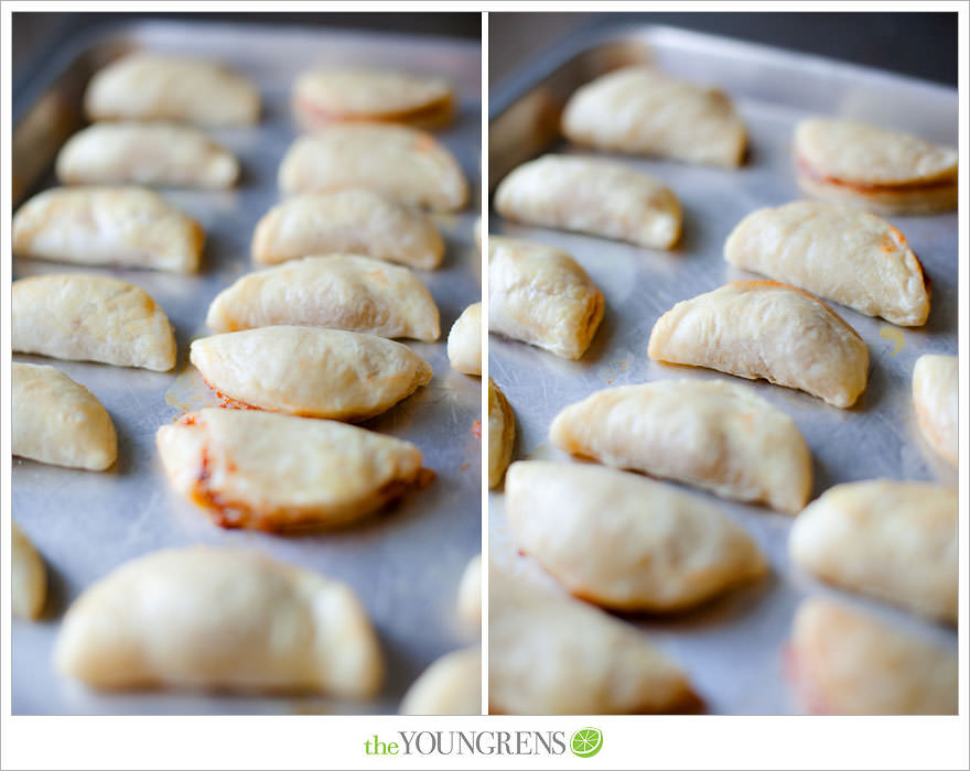 Empanada recipe, recipe for Chorizo Pepper Hand Pies, empanada recipe with chorizo, appetizer recipe, quick Mexican recipe, recipe with chorizo, recipe with puff pastry