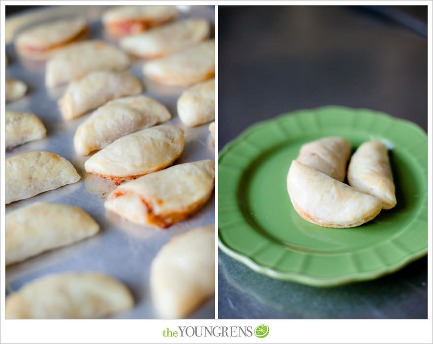 Empanada recipe, recipe for Chorizo Pepper Hand Pies, empanada recipe with chorizo, appetizer recipe, quick Mexican recipe, recipe with chorizo, recipe with puff pastry