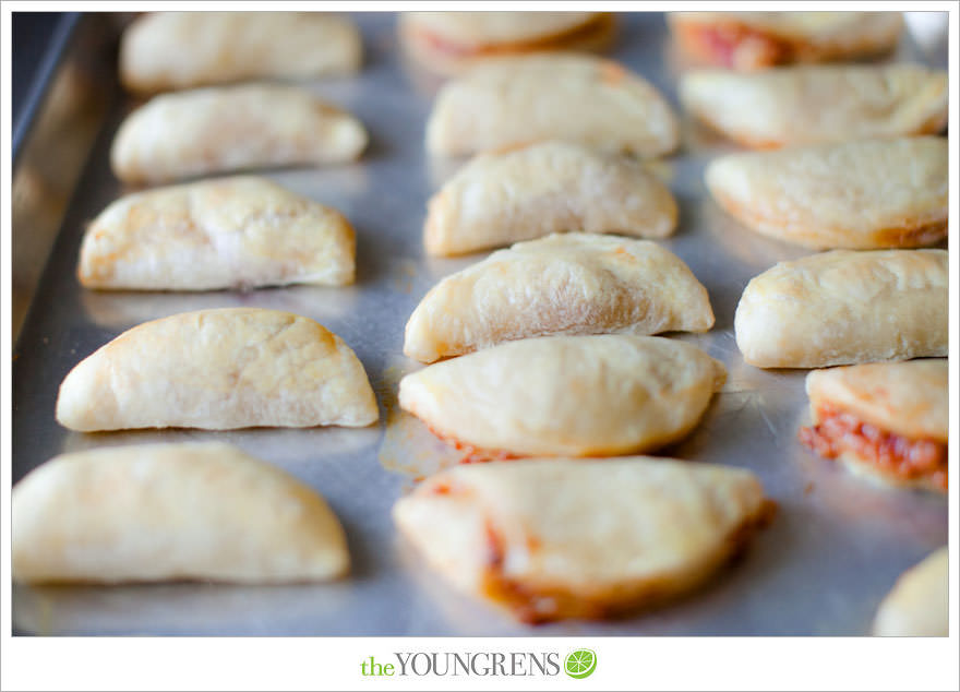 Empanada recipe, recipe for Chorizo Pepper Hand Pies, empanada recipe with chorizo, appetizer recipe, quick Mexican recipe, recipe with chorizo, recipe with puff pastry