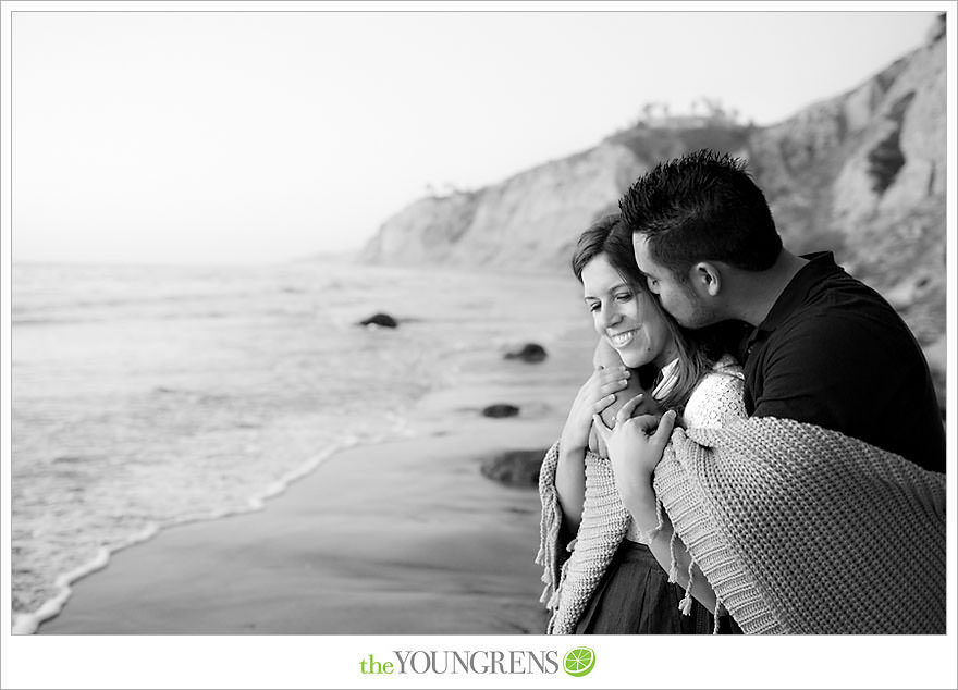 Salk Institute portrait photography, San Diego portrait photography, San Diego beach photography, beach picnic photography, Torrey Pines portrait photography, one year anniversary portraits, the Youngrens portrait photography, the Youngrens portraits