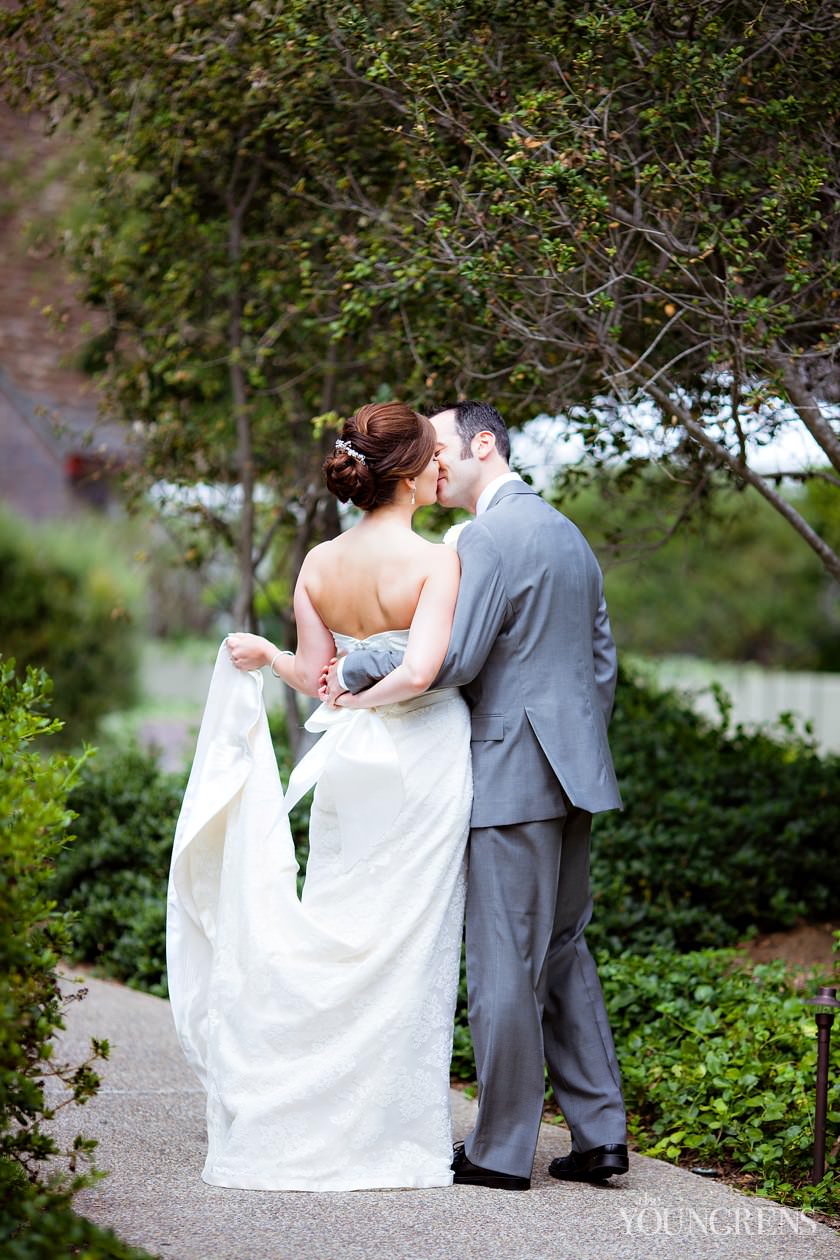 LAuberge Del Mar wedding, Seagrove Park wedding, Del Mar wedding, seaside wedding, beach wedding, small wedding, wedding with long table, Karen Tran Florals, Emily Smiley Fine Weddings and Soirees, Platinum Pro rentals, Platinum Pro heat lamps