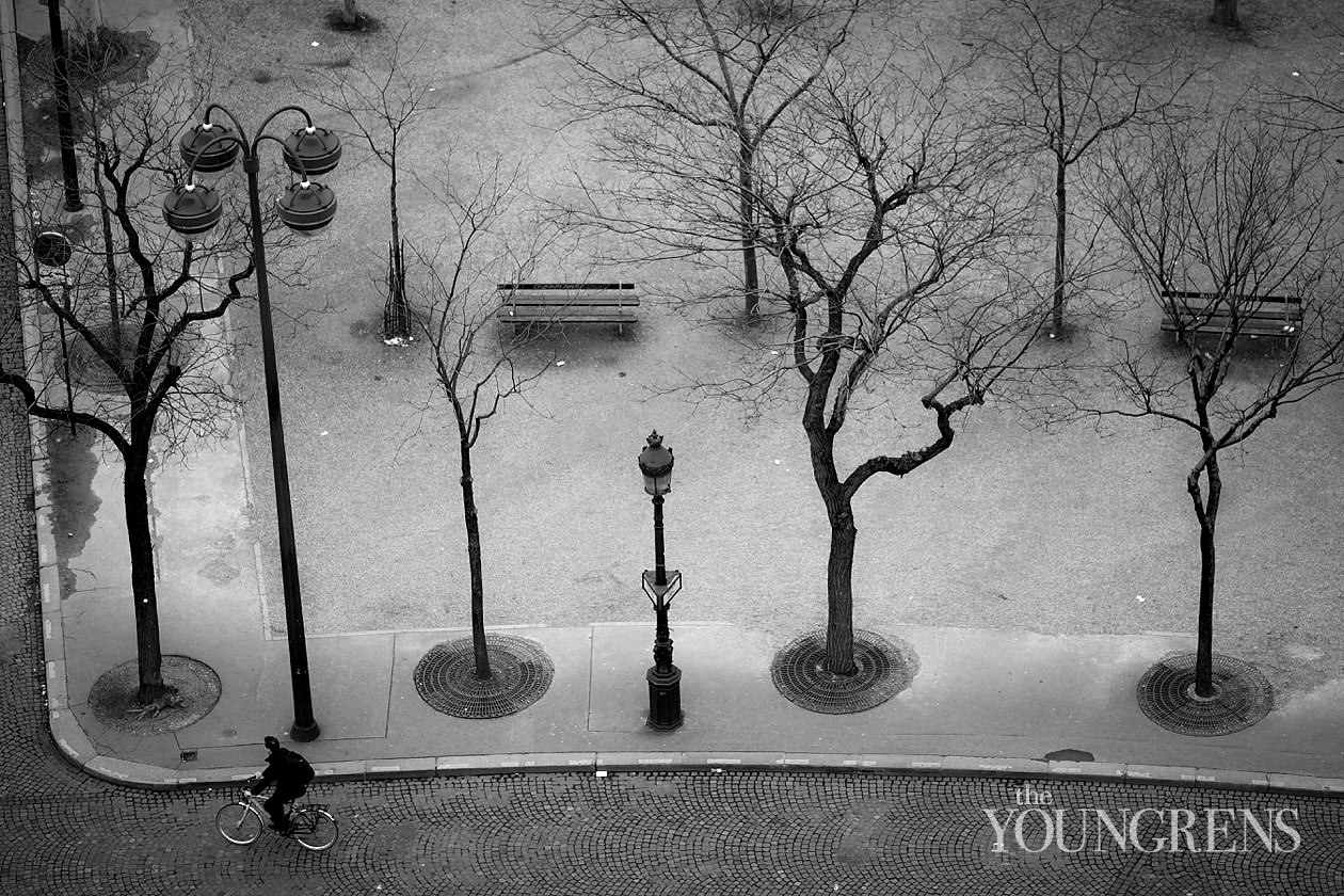 Paris images, city images, Paris urban images, Paris at Christmas, Paris photography, Louvre images, Paris night photography, Notre Dame images, view from the Arc de Triomphe, view of the Champs de Elysee, Eiffel Tower images, Eiffel Tower from the Arc de Triomphe