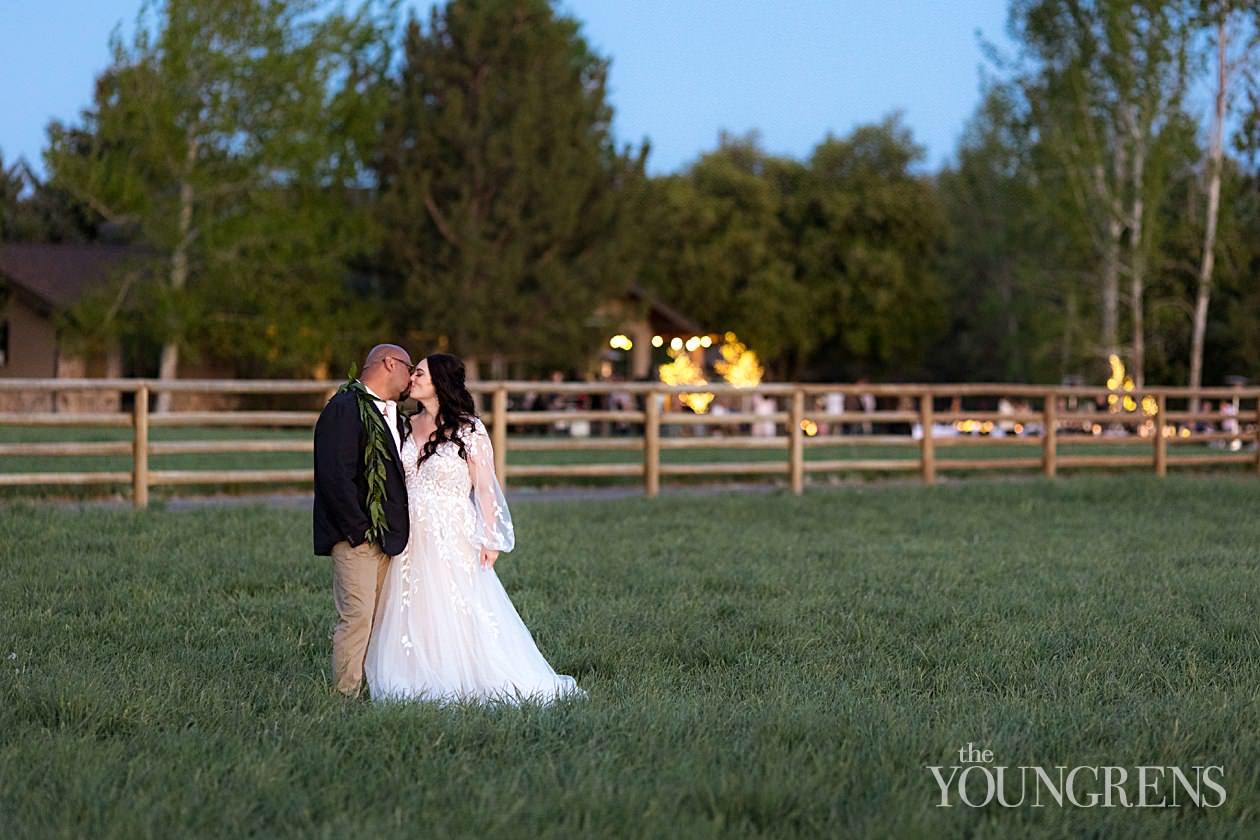 Bend Private Estate Wedding, private estate elopement, covid wedding, intimate wedding in bend, bend oregon wedding, bend wedding photographer, oregon wedding photographer, bend photographer, mountain wedding, married photography team