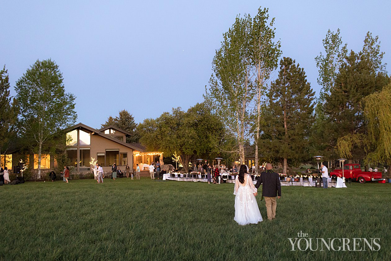 Bend Private Estate Wedding, private estate elopement, covid wedding, intimate wedding in bend, bend oregon wedding, bend wedding photographer, oregon wedding photographer, bend photographer, mountain wedding, married photography team