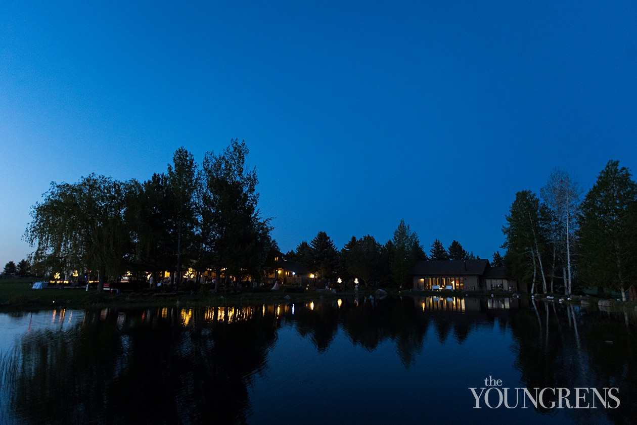 Bend Private Estate Wedding, private estate elopement, covid wedding, intimate wedding in bend, bend oregon wedding, bend wedding photographer, oregon wedding photographer, bend photographer, mountain wedding, married photography team