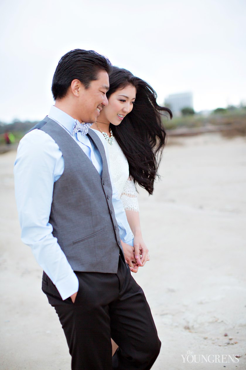 Torrey Pines Engagement, Photography by The Youngrens UCSD engagement, cliffs engagement, seaside engagement, glider port engagement, torrey pines engagement, la jolla engagement